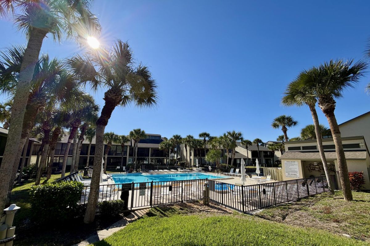 Las Palmas pool area