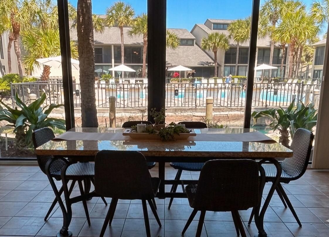 Enclosed lanai