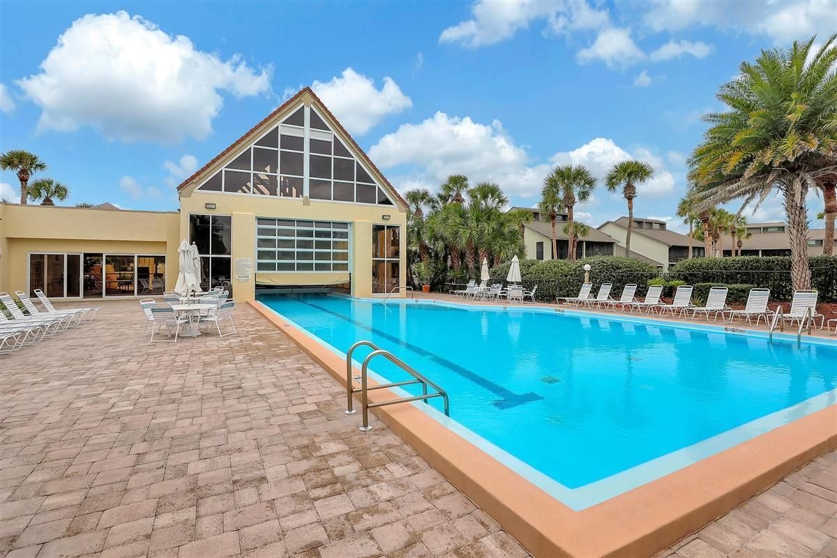 Ocean Gallery pool
