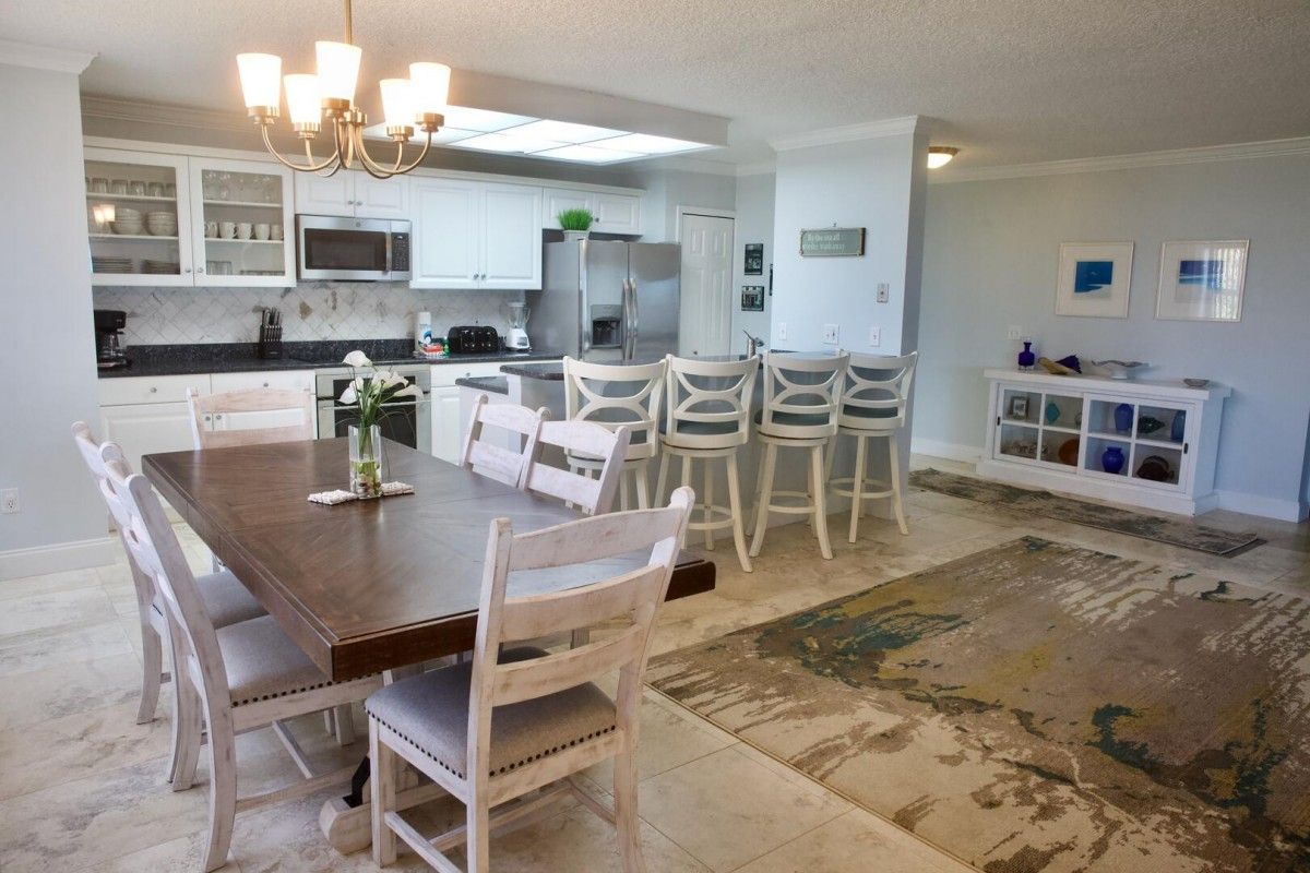 fully equipped kitchen in St. Augustine florida vacation rental home